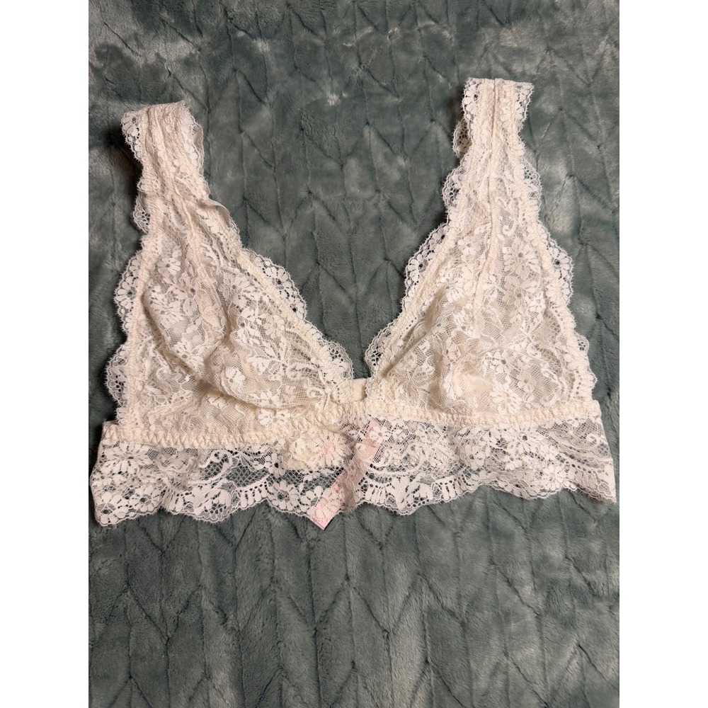 Victorias Secret Ivory Floral Lace Bralette Wireless Plunge Bra White Medium